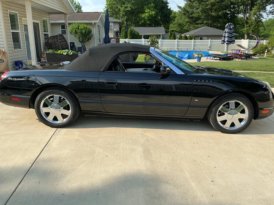 2003 Ford Thunderbird 11th Gen - Image 12 of 31