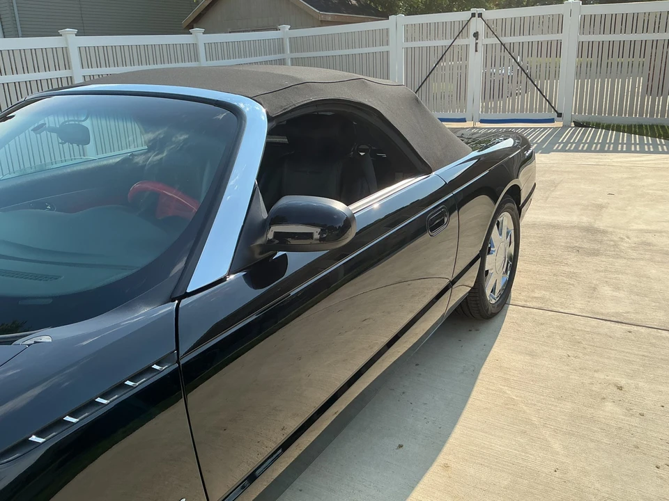 2003 Ford Thunderbird 11th Gen - Image 23 of 31