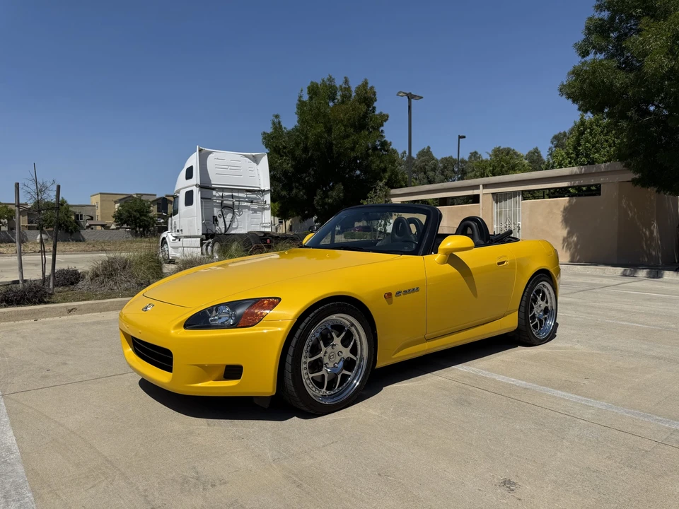 2003 Honda AP1 S2000 - Image 2 of 31