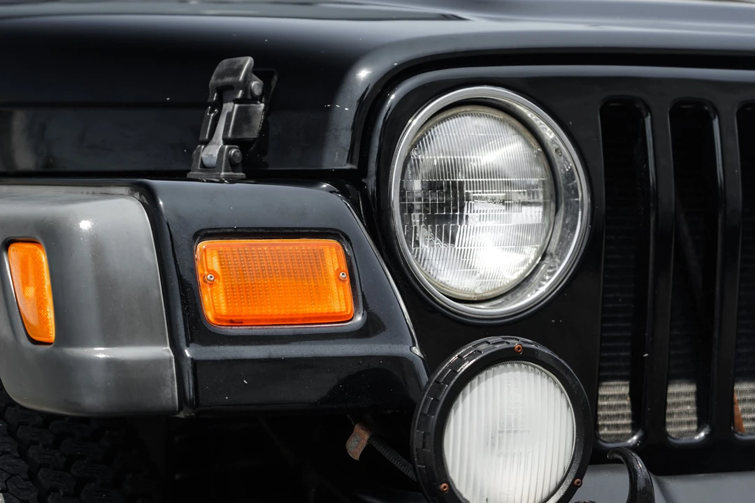 2003 Jeep TJ Wrangler - Image 28 of 31