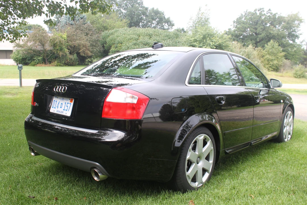 2004 Audi B6 S4 - Image 10 of 31