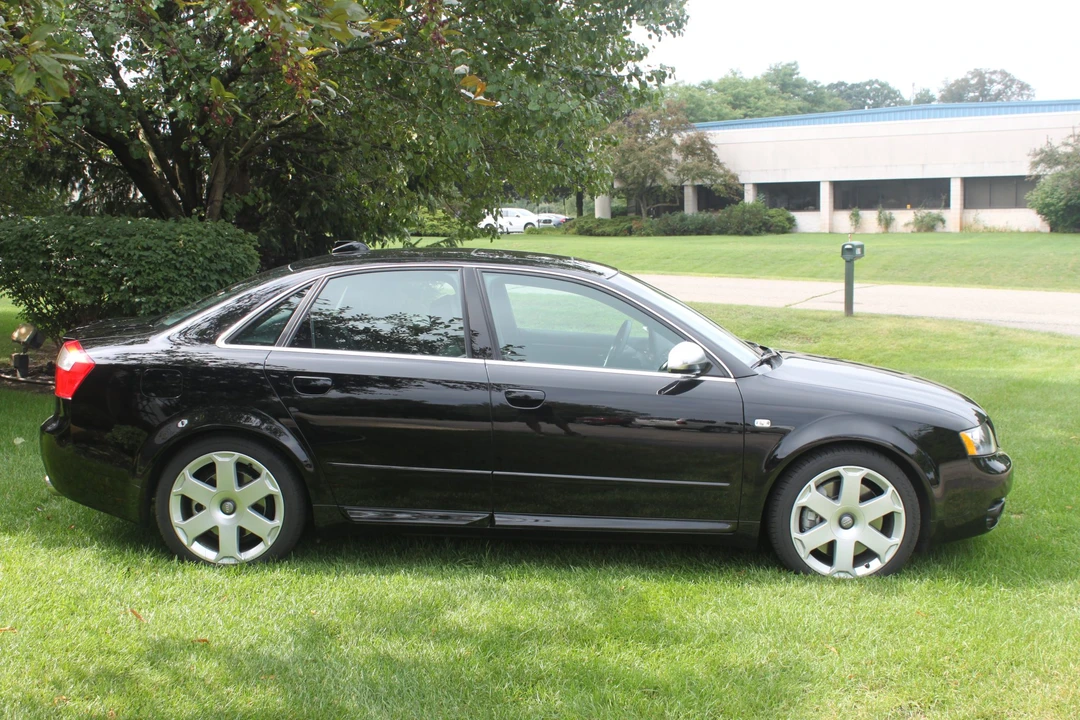 2004 Audi B6 S4 - Image 9 of 31