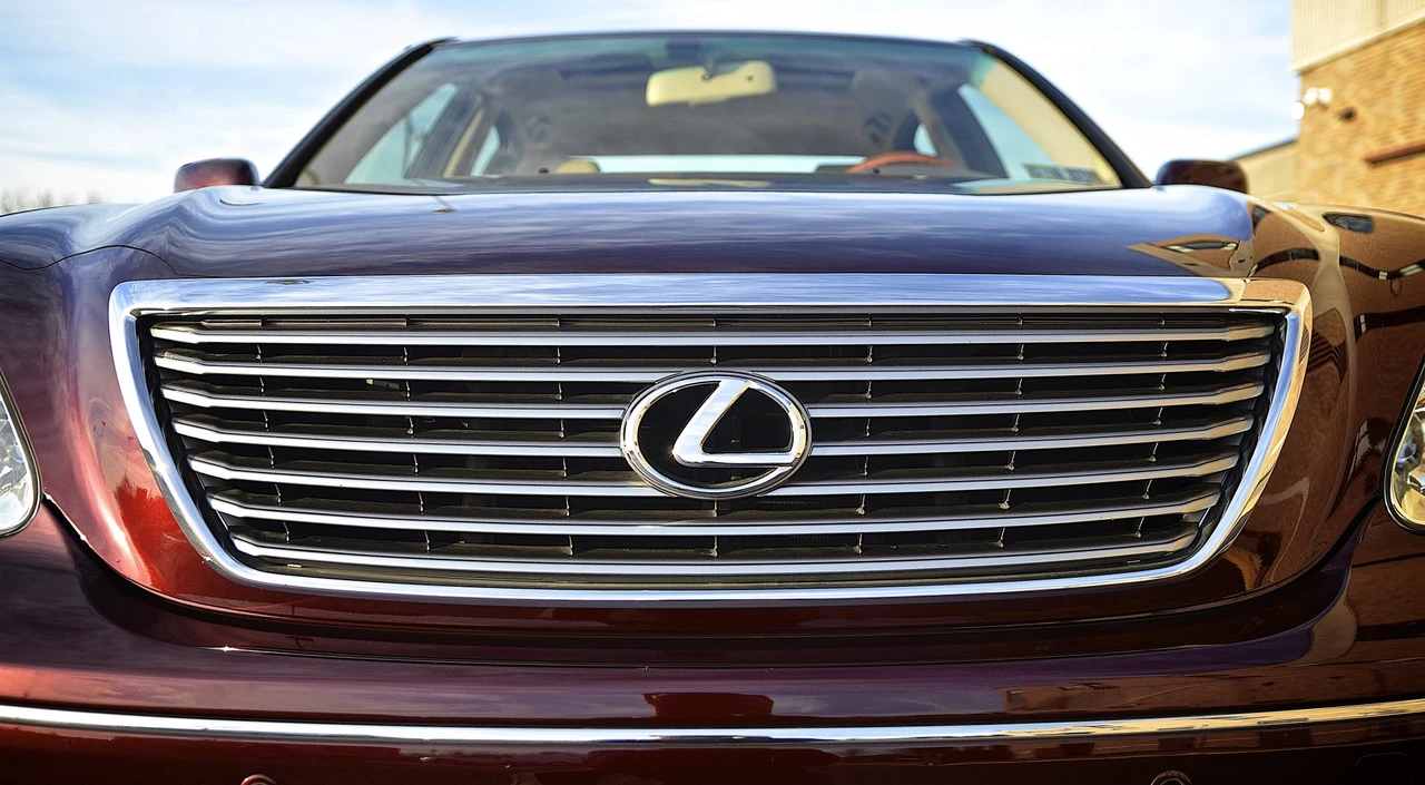 2004 Lexus LS 3rd Gen - Image 30 of 31