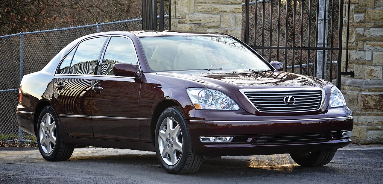 2004 Lexus LS 3rd Gen - Image 2 of 31