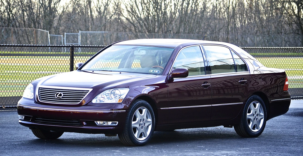 2004 Lexus LS 3rd Gen - Image 7 of 31