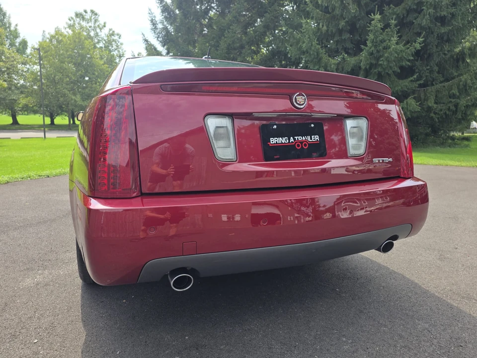 2005 Cadillac STS - Image 21 of 31