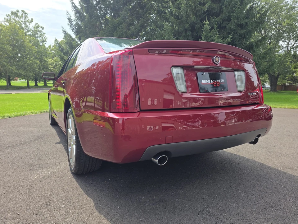 2005 Cadillac STS - Image 19 of 31