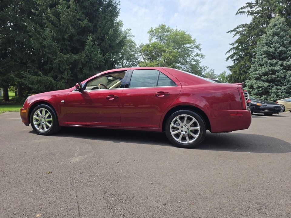 2005 Cadillac STS - Image 11 of 31