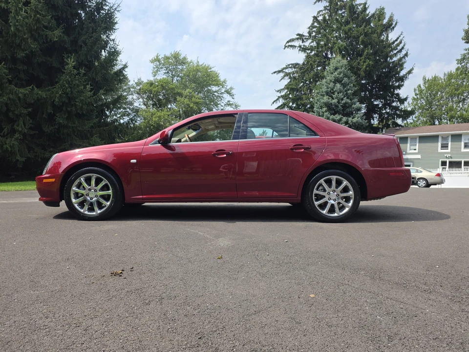 2005 Cadillac STS - Image 10 of 31
