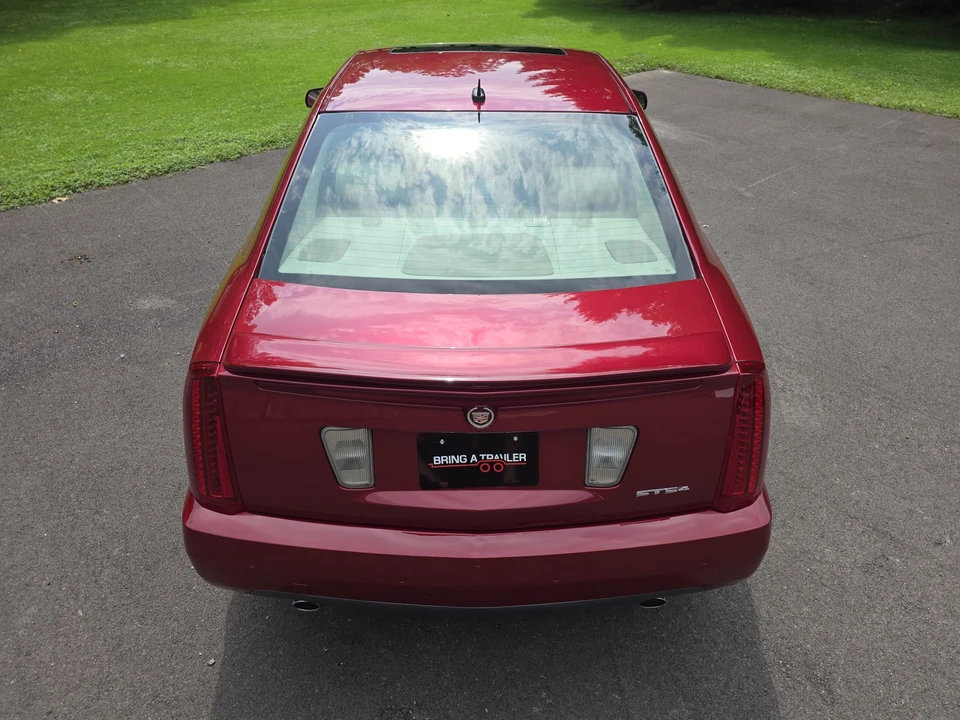 2005 Cadillac STS - Image 24 of 31