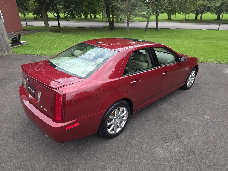 2005 Cadillac STS - Image 30 of 31