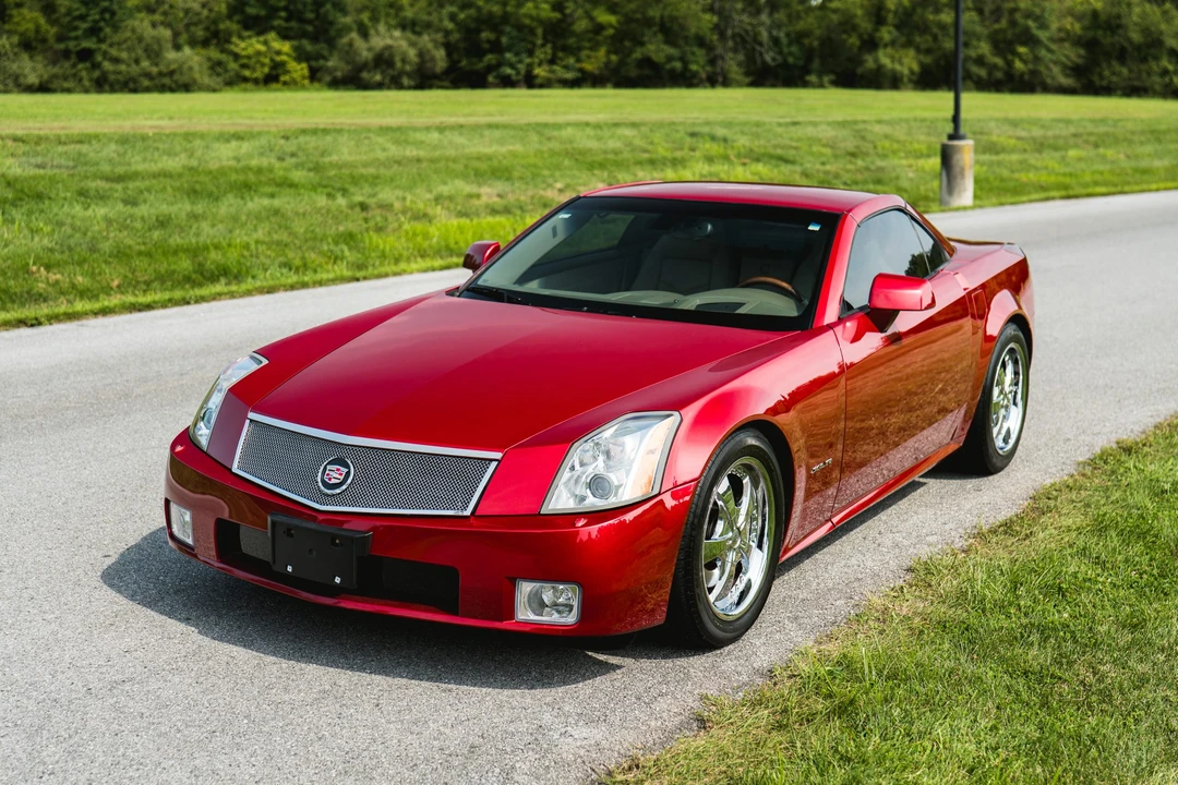 2005 Cadillac XLR - Image 5 of 31