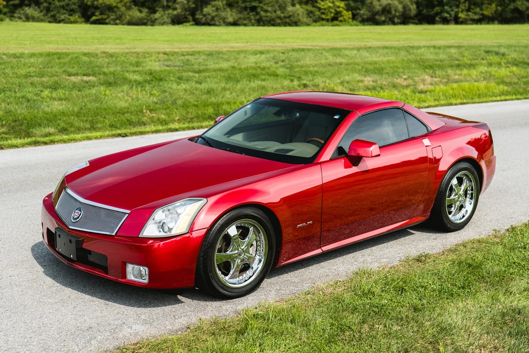 2005 Cadillac XLR - Image 6 of 31