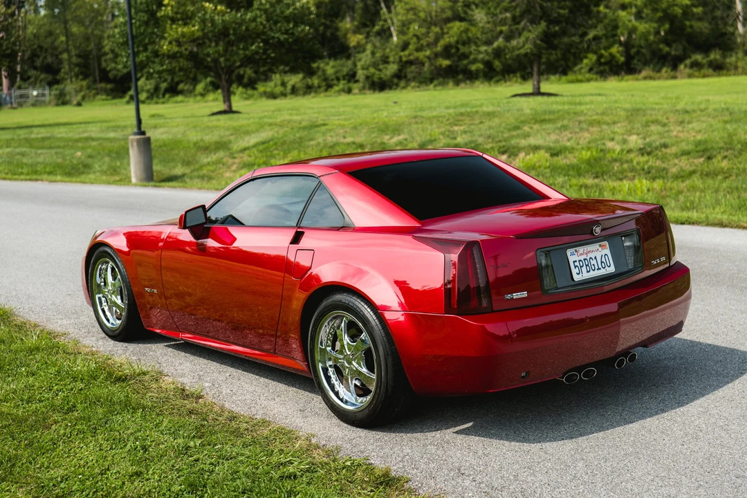 2005 Cadillac XLR - Image 18 of 31
