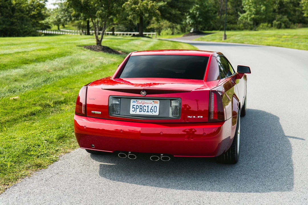 2005 Cadillac XLR - Image 26 of 31