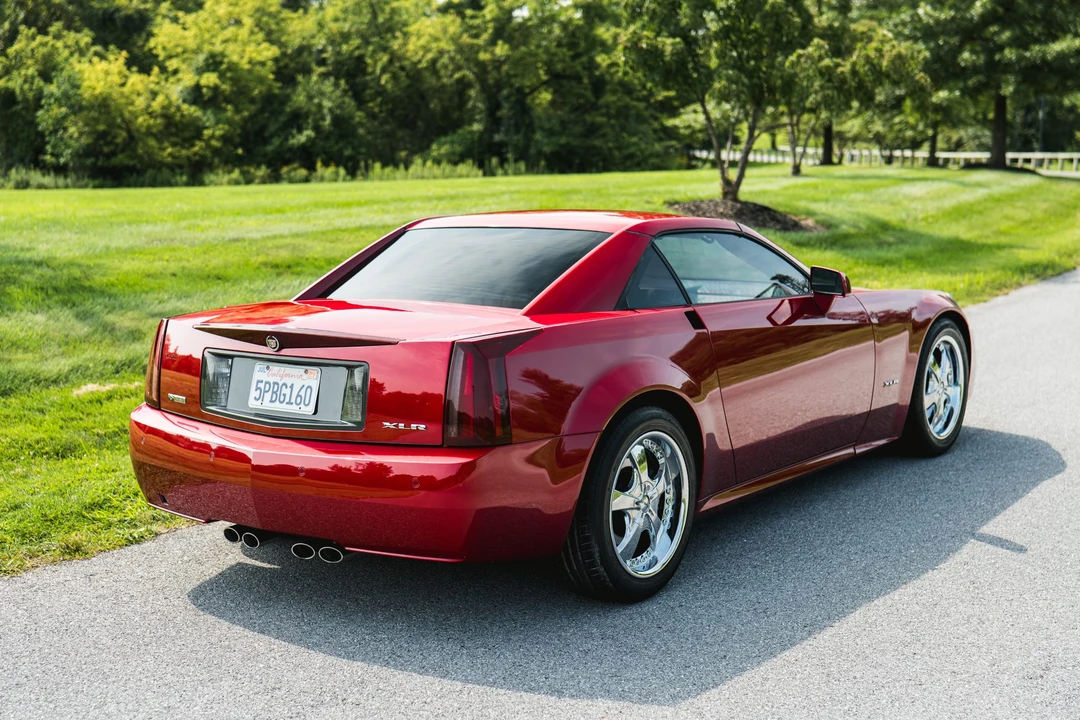 2005 Cadillac XLR - Image 30 of 31