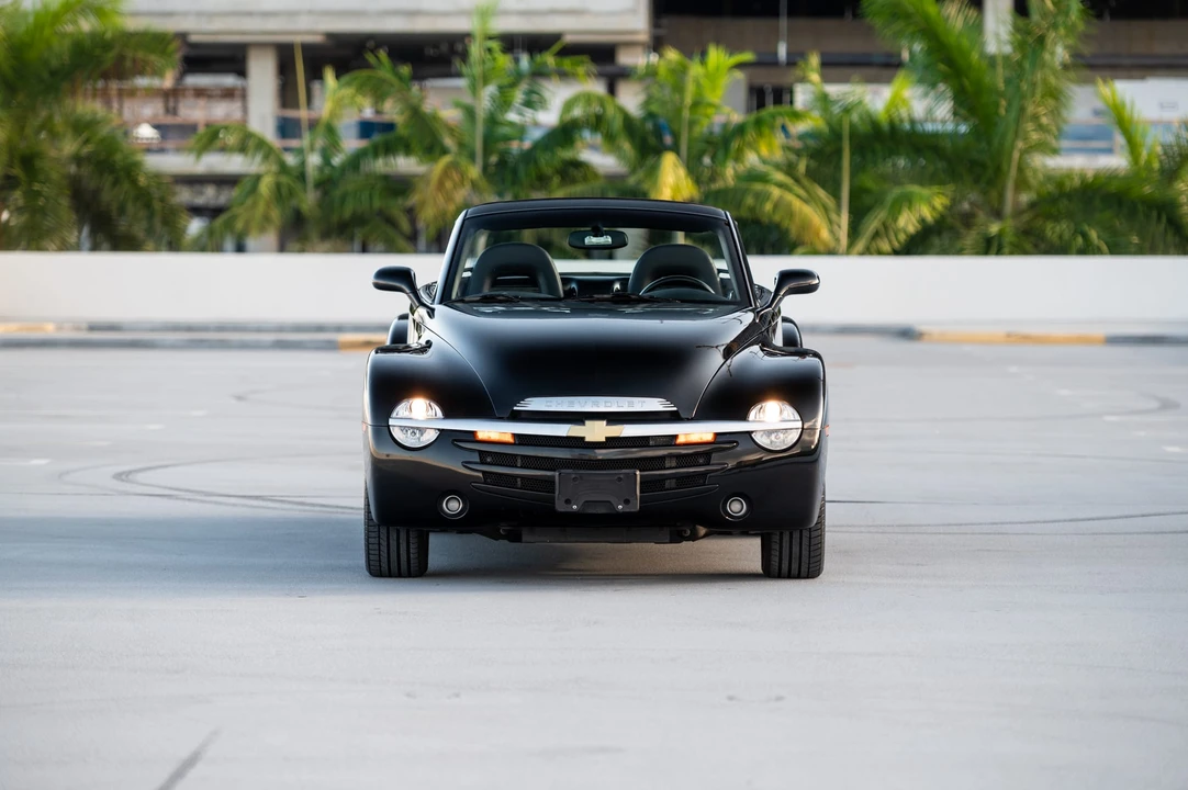 2005 Chevrolet SSR - Image 7 of 31