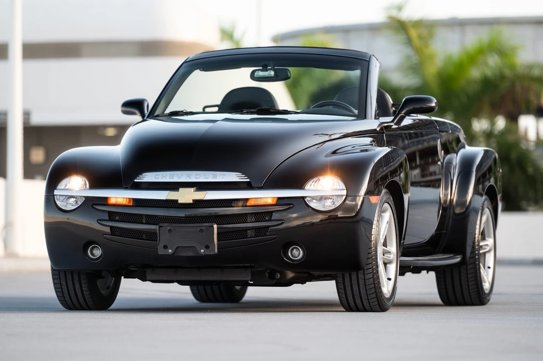 2005 Chevrolet SSR - Image 9 of 31