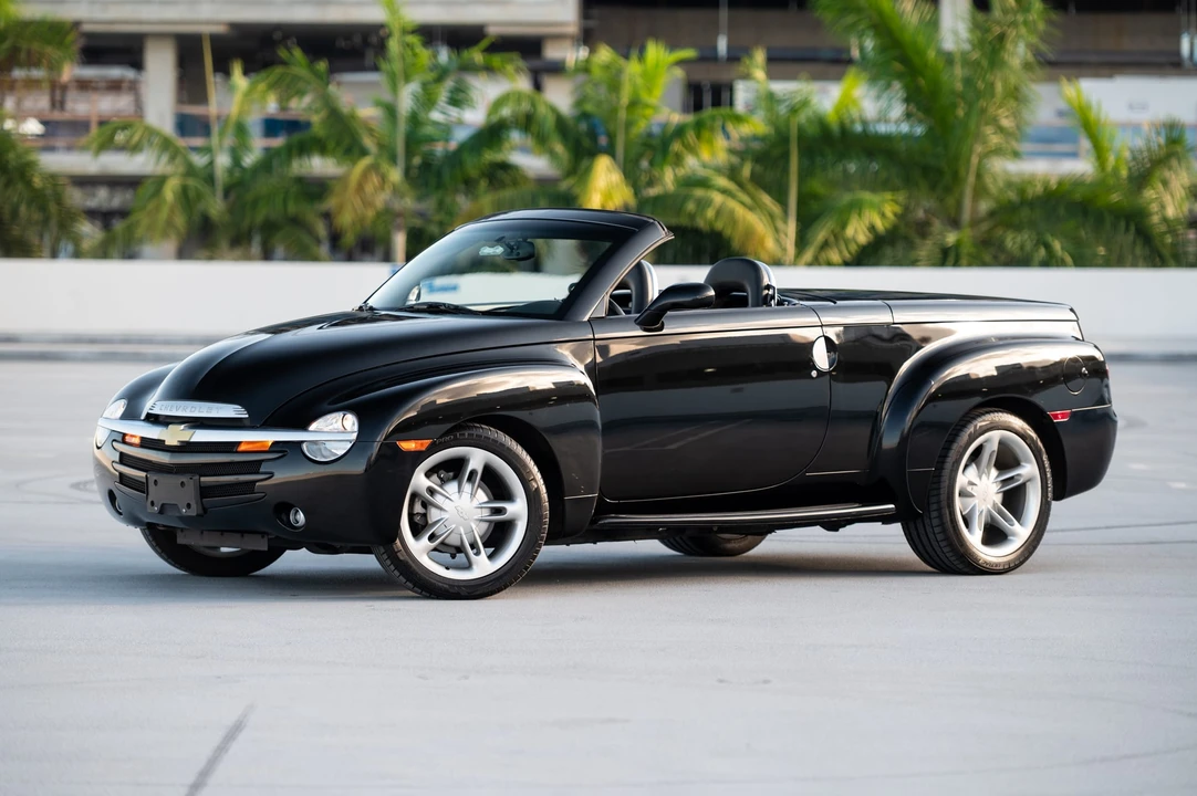 2005 Chevrolet SSR - Image 11 of 31