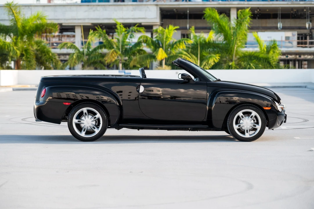 2005 Chevrolet SSR - Image 24 of 31