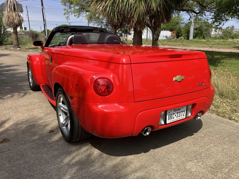 2005 Chevrolet SSR - Image 5 of 31