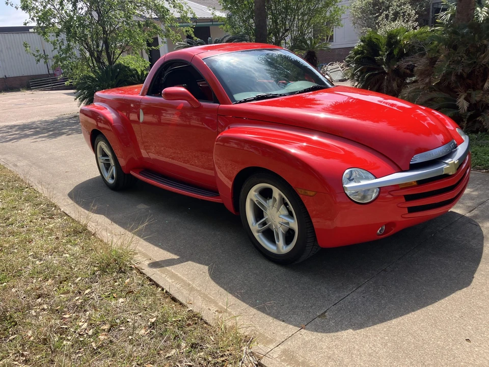 2005 Chevrolet SSR - Image 18 of 31