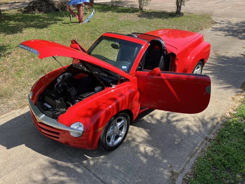 2005 Chevrolet SSR - Image 21 of 31