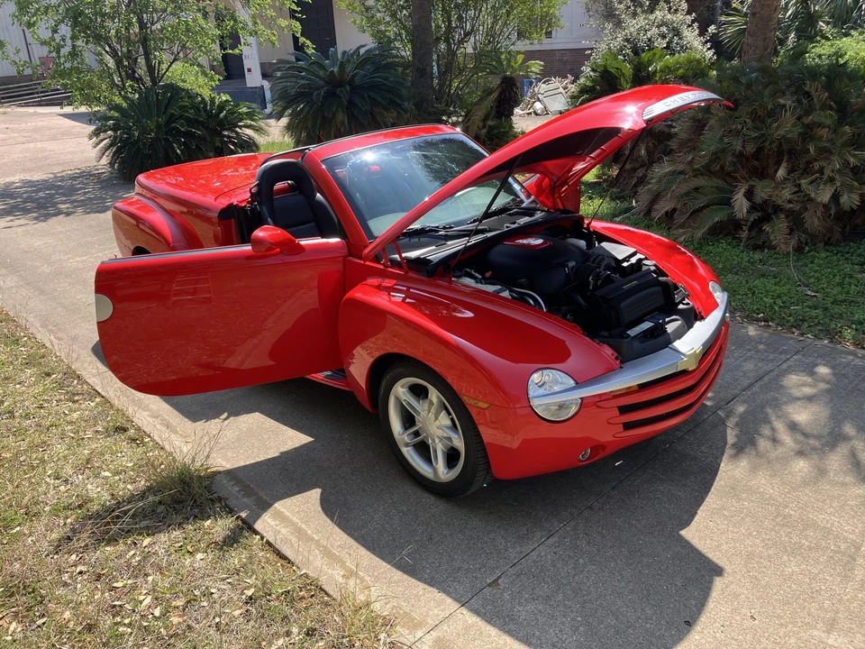 2005 Chevrolet SSR - Image 24 of 31
