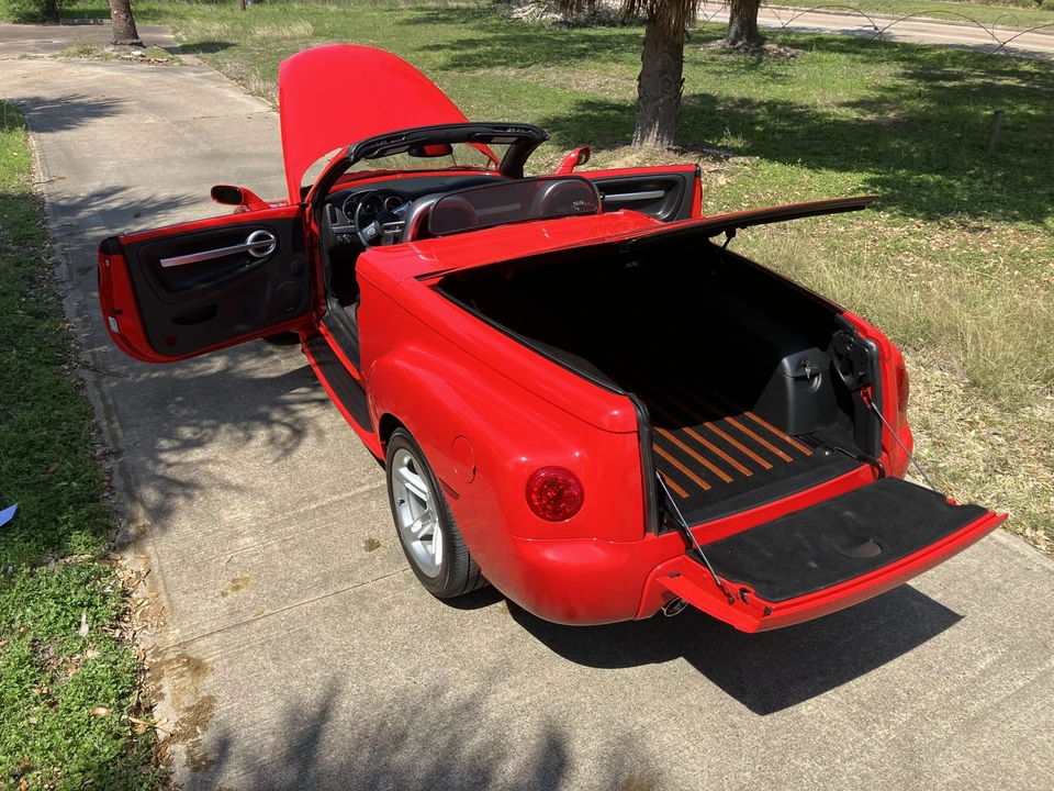 2005 Chevrolet SSR - Image 22 of 31