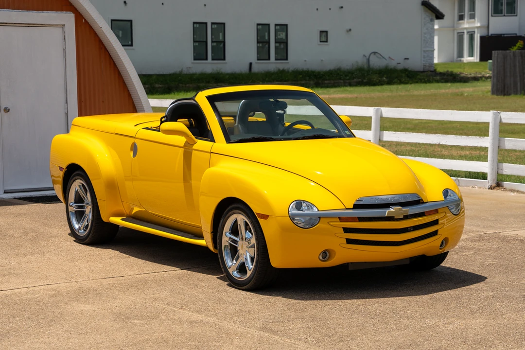 2005 Chevrolet SSR - Image 13 of 31