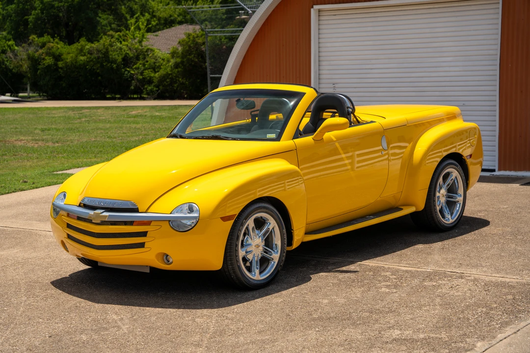 2005 Chevrolet SSR - Image 4 of 31