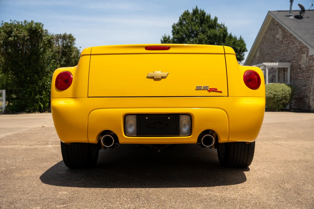 2005 Chevrolet SSR - Image 9 of 31