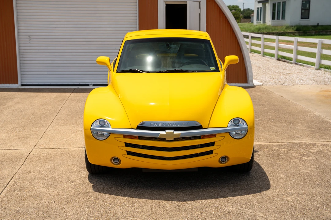 2005 Chevrolet SSR - Image 30 of 31