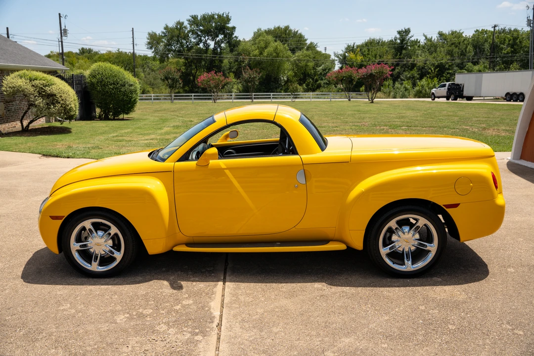 2005 Chevrolet SSR - Image 19 of 31