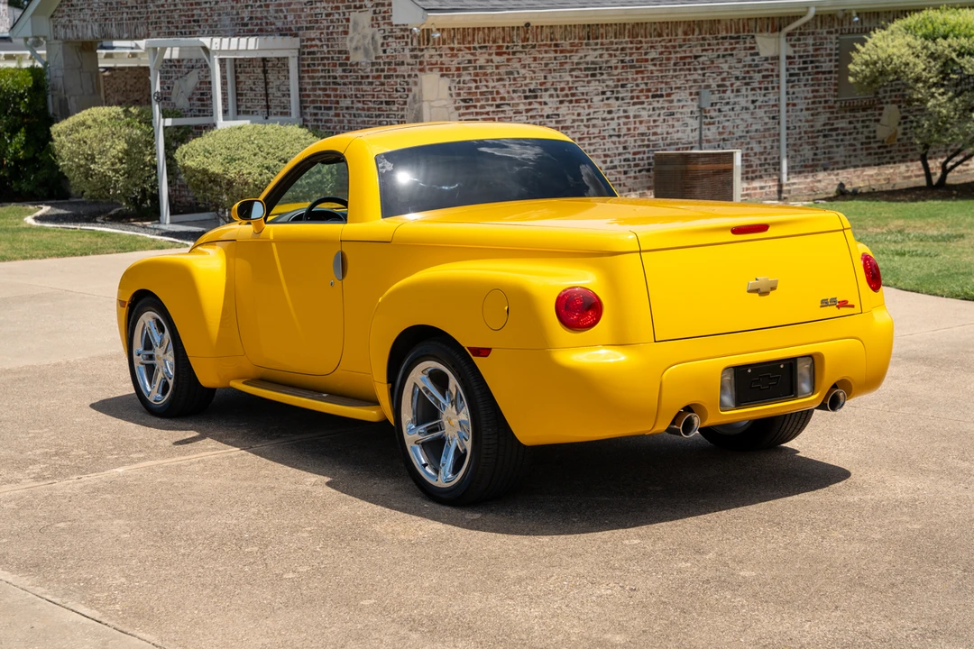 2005 Chevrolet SSR - Image 21 of 31