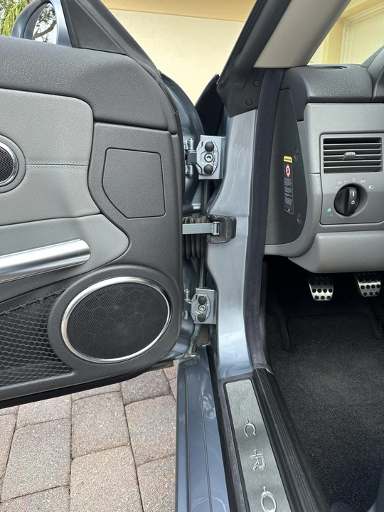 2005 Chrysler Crossfire - Image 29 of 31