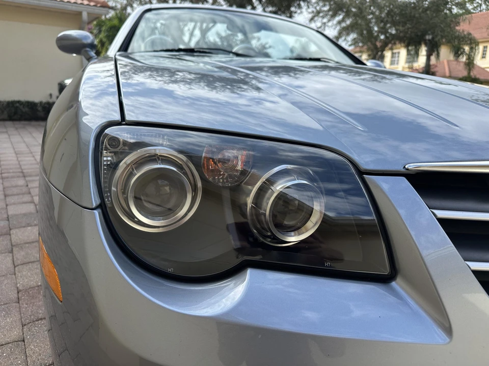 2005 Chrysler Crossfire - Image 14 of 31