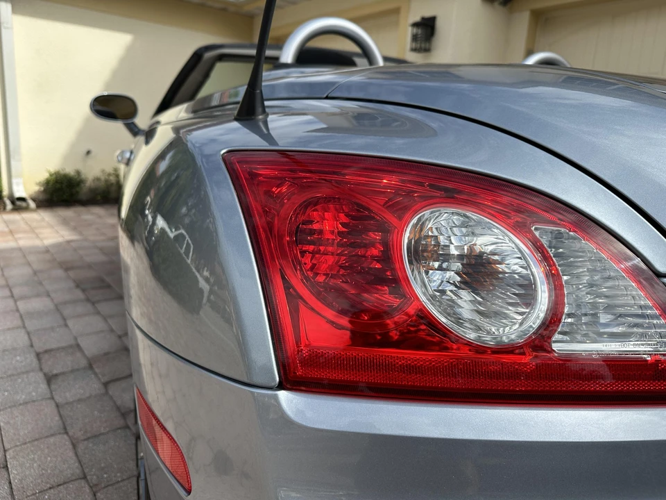 2005 Chrysler Crossfire - Image 17 of 31