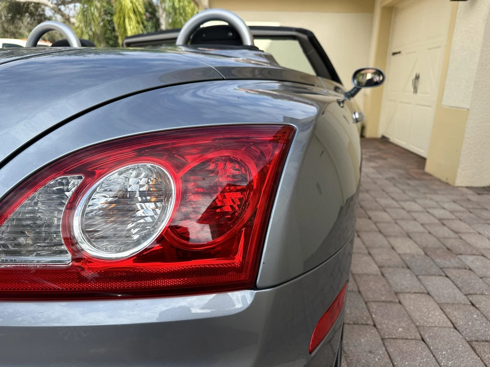 2005 Chrysler Crossfire - Image 16 of 31