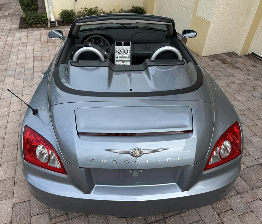 2005 Chrysler Crossfire - Image 13 of 31