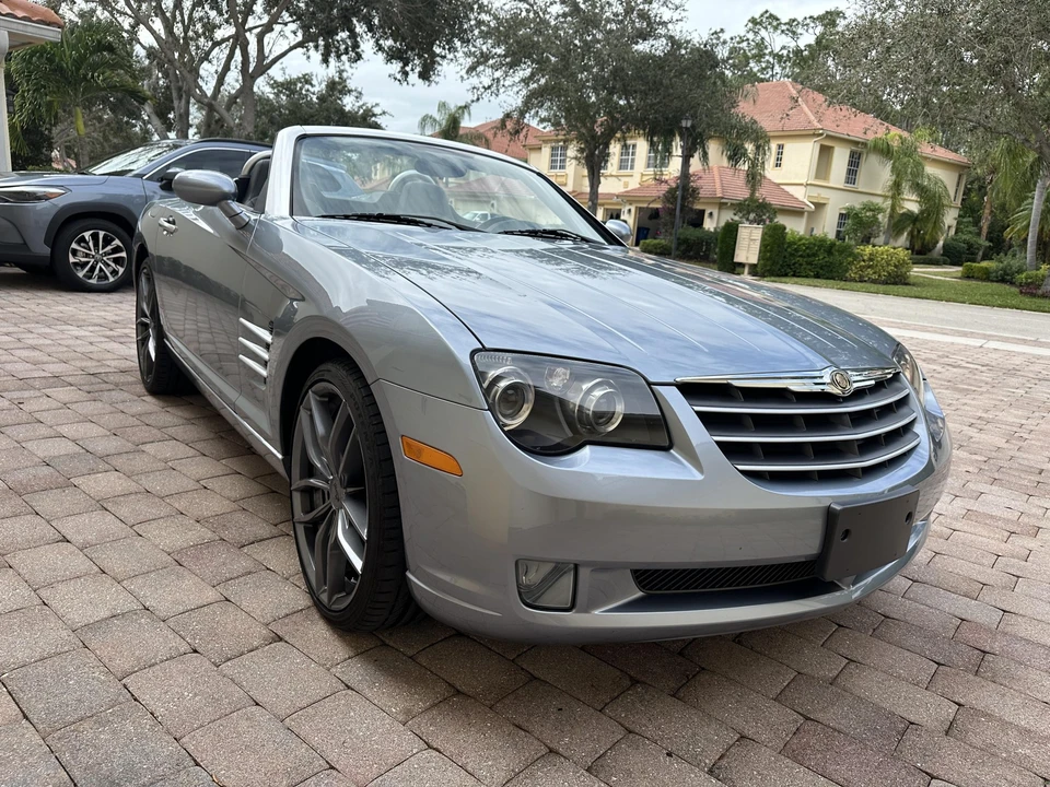 2005 Chrysler Crossfire - Image 5 of 31