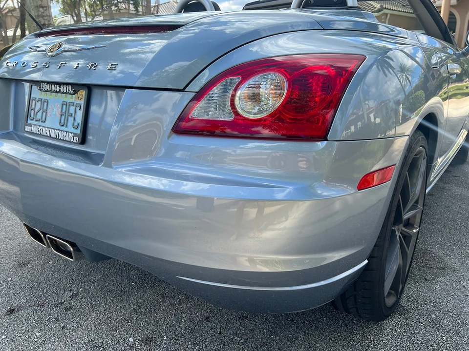 2005 Chrysler Crossfire - Image 23 of 31