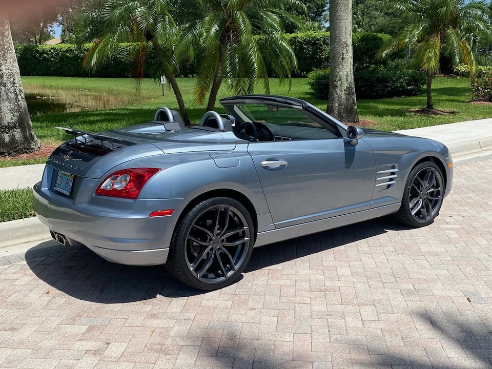 2005 Chrysler Crossfire - Image 8 of 31