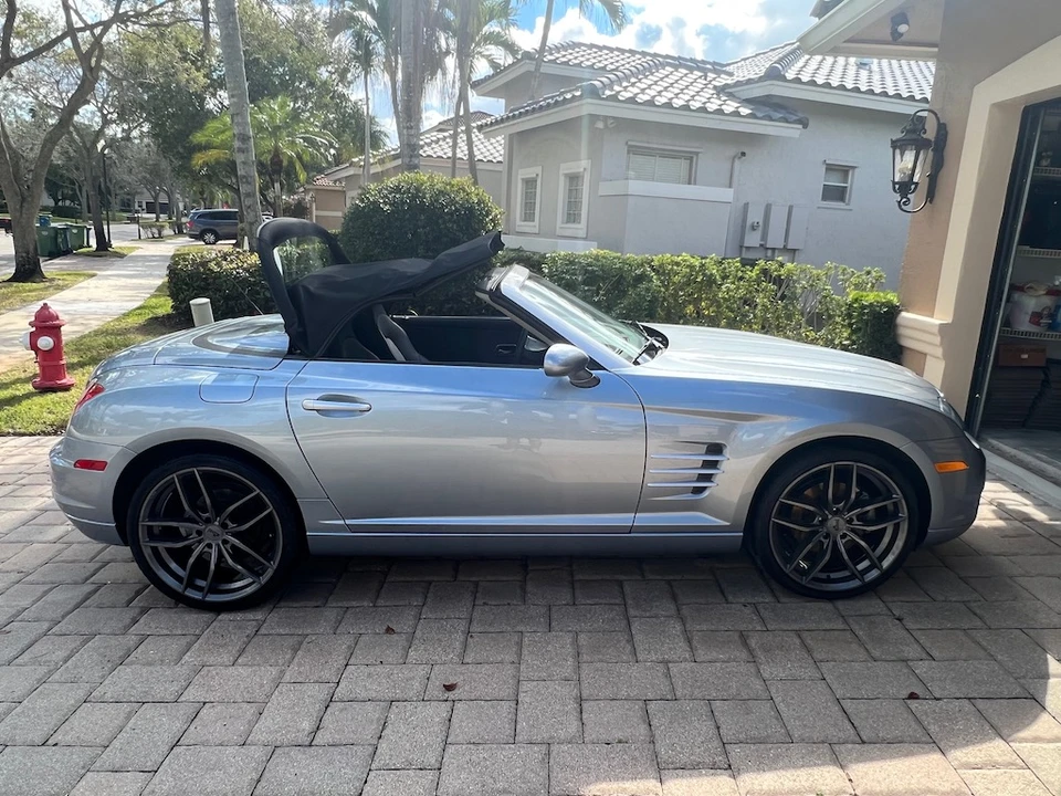 2005 Chrysler Crossfire - Image 15 of 31