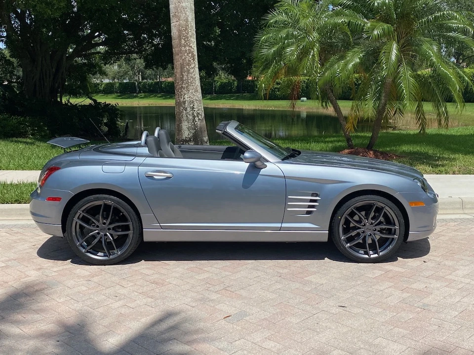 2005 Chrysler Crossfire - Image 9 of 31