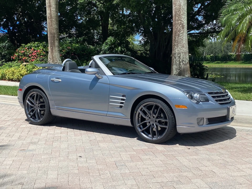2005 Chrysler Crossfire - Image 10 of 31