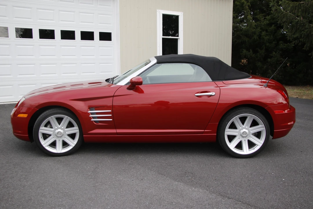 2005 Chrysler Crossfire - Image 24 of 31