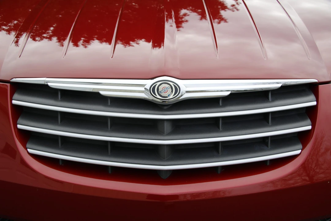 2005 Chrysler Crossfire - Image 29 of 31