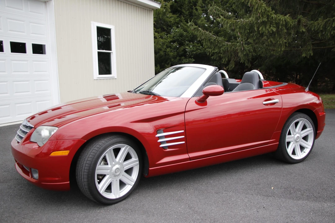 2005 Chrysler Crossfire - Image 2 of 31