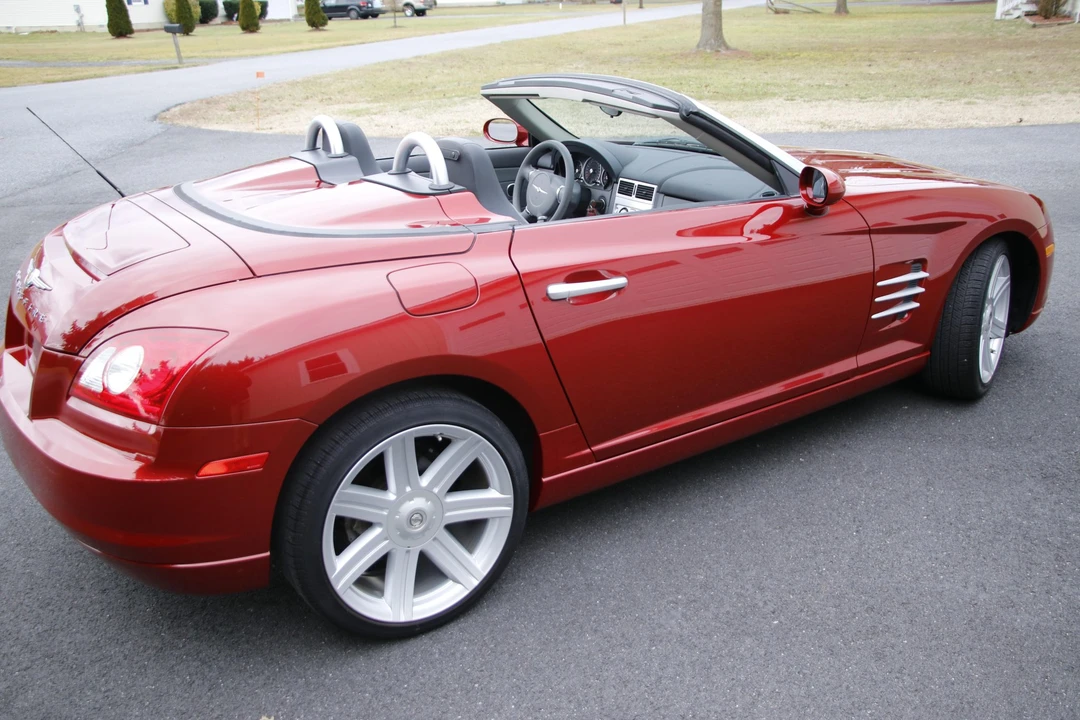 2005 Chrysler Crossfire - Image 27 of 31
